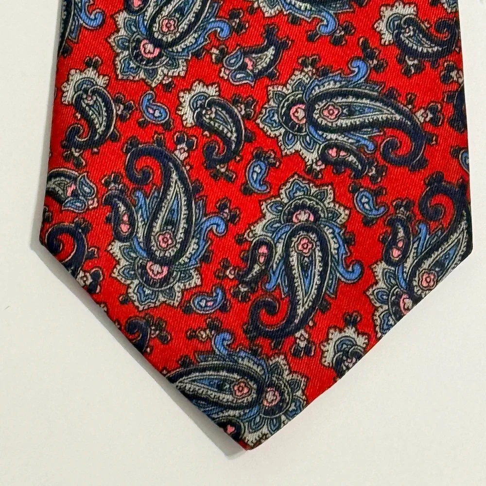 Italy Silk Paisley Necktie Red Blue Intricate Pattern 3.75 Inch Mens Tie