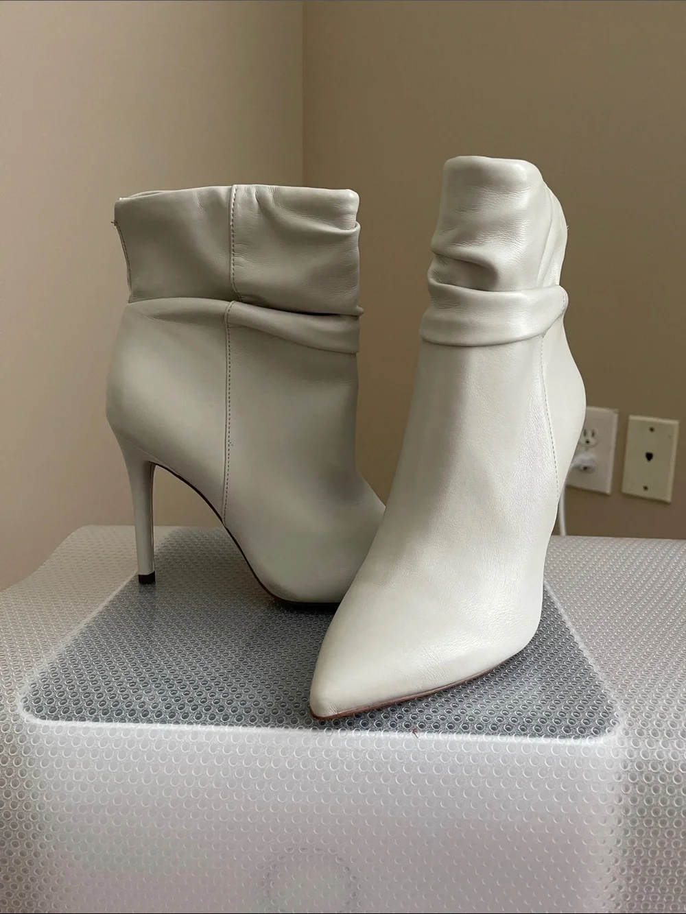 Jessica Simpson Cream Pointed-Toe Stiletto Ankle Boots