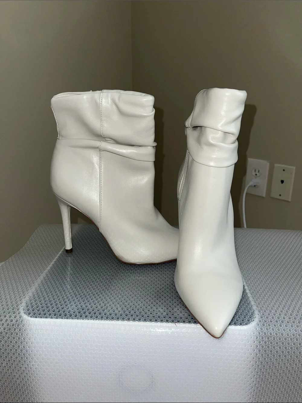 Jessica Simpson Cream Pointed-Toe Stiletto Ankle Boots