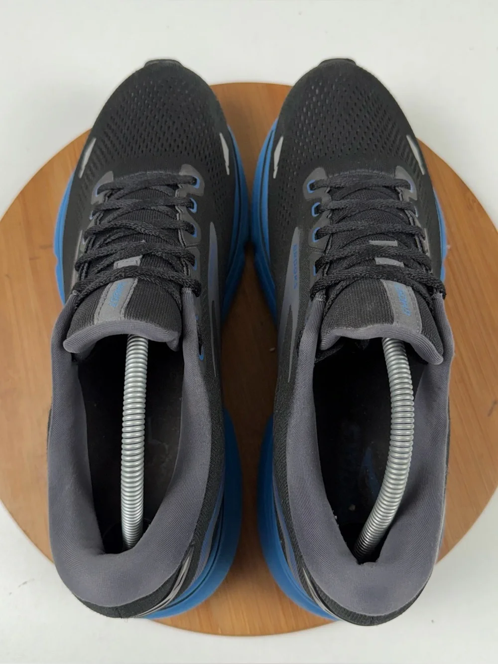 Brooks lightweight breathable
