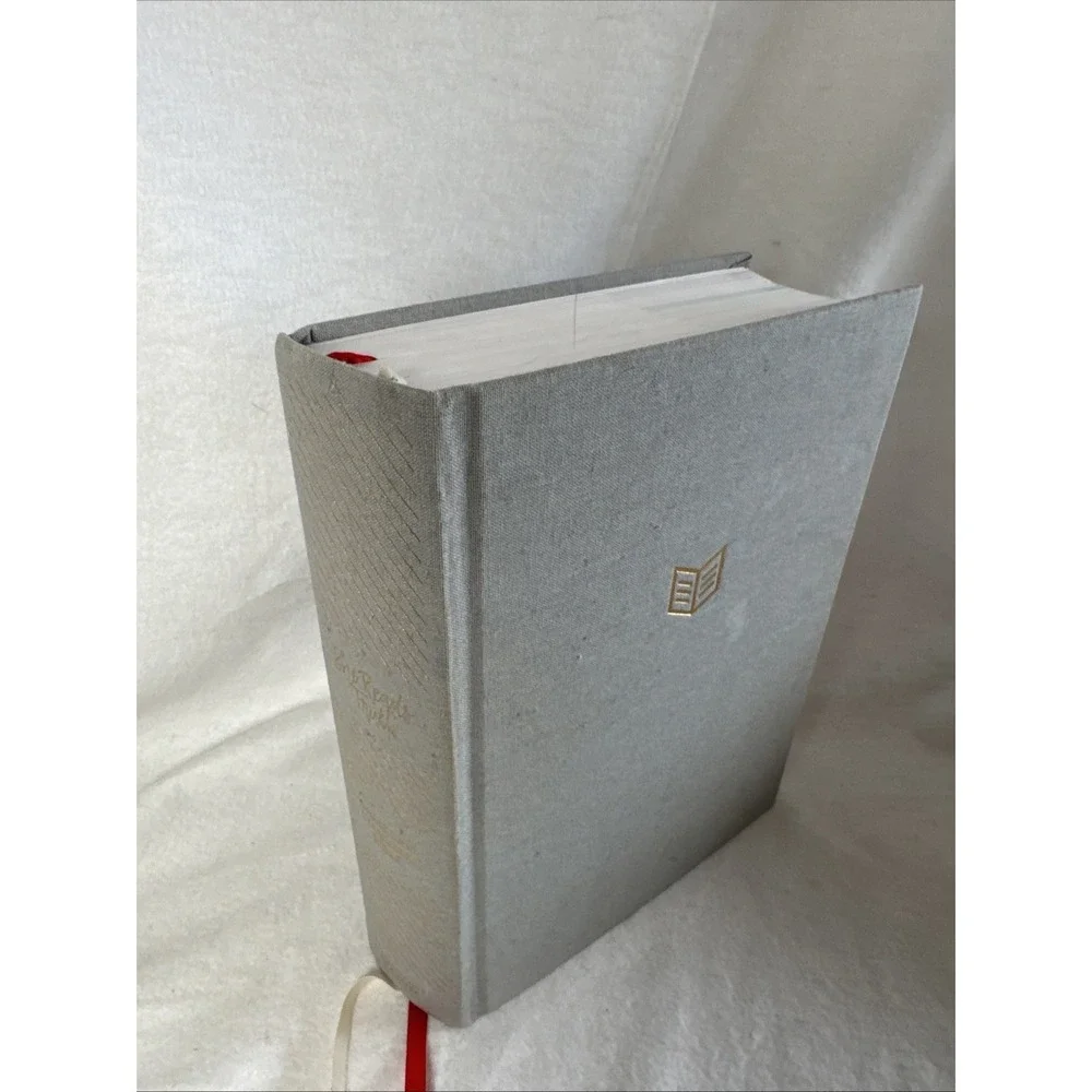 She Reads Truth Bible Raechel Myers 2017 HC Holman CSB Gray Linen Indexed
