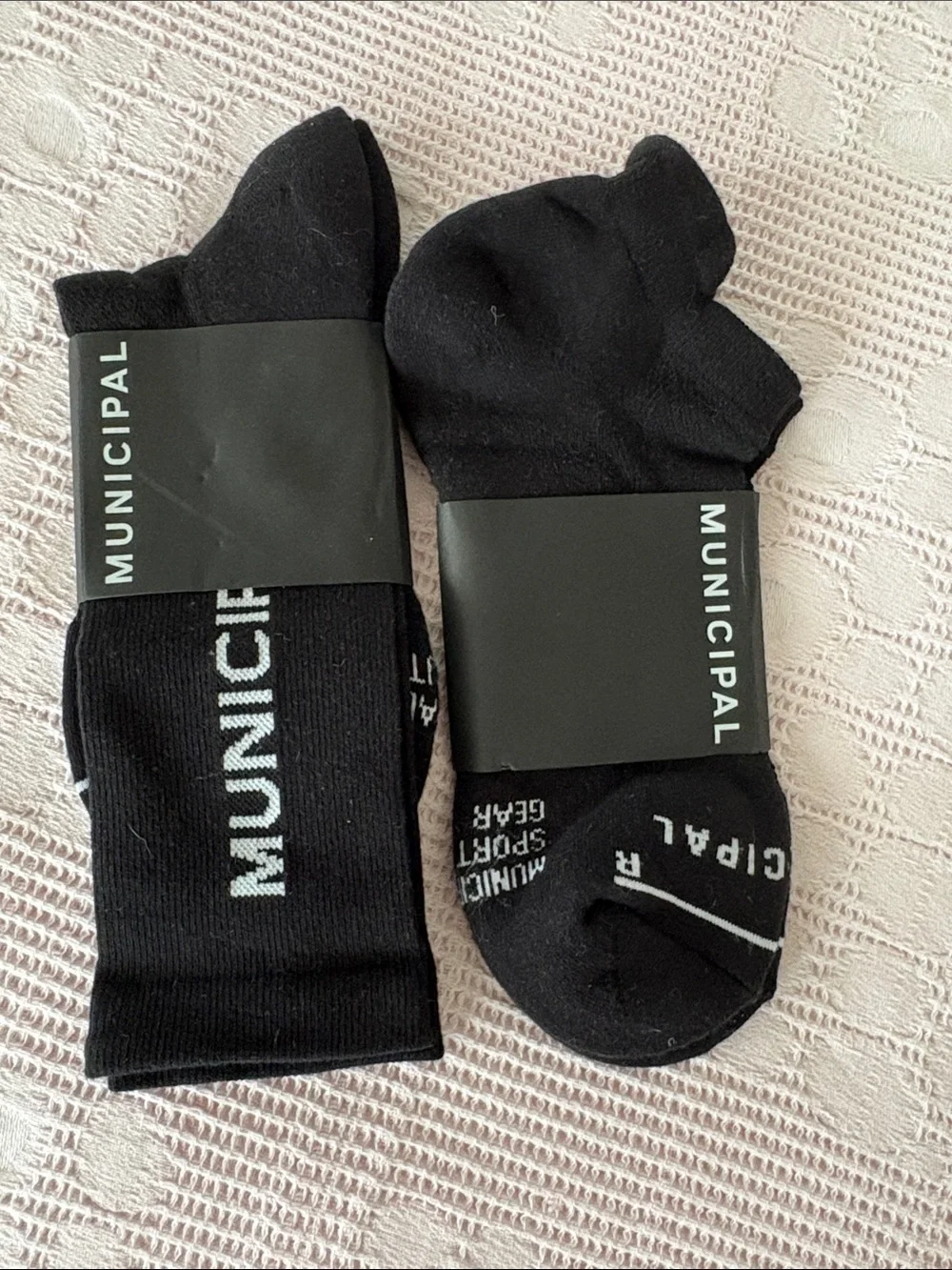 Municipal golf Black Athletic Crew and No-Show Sock Set