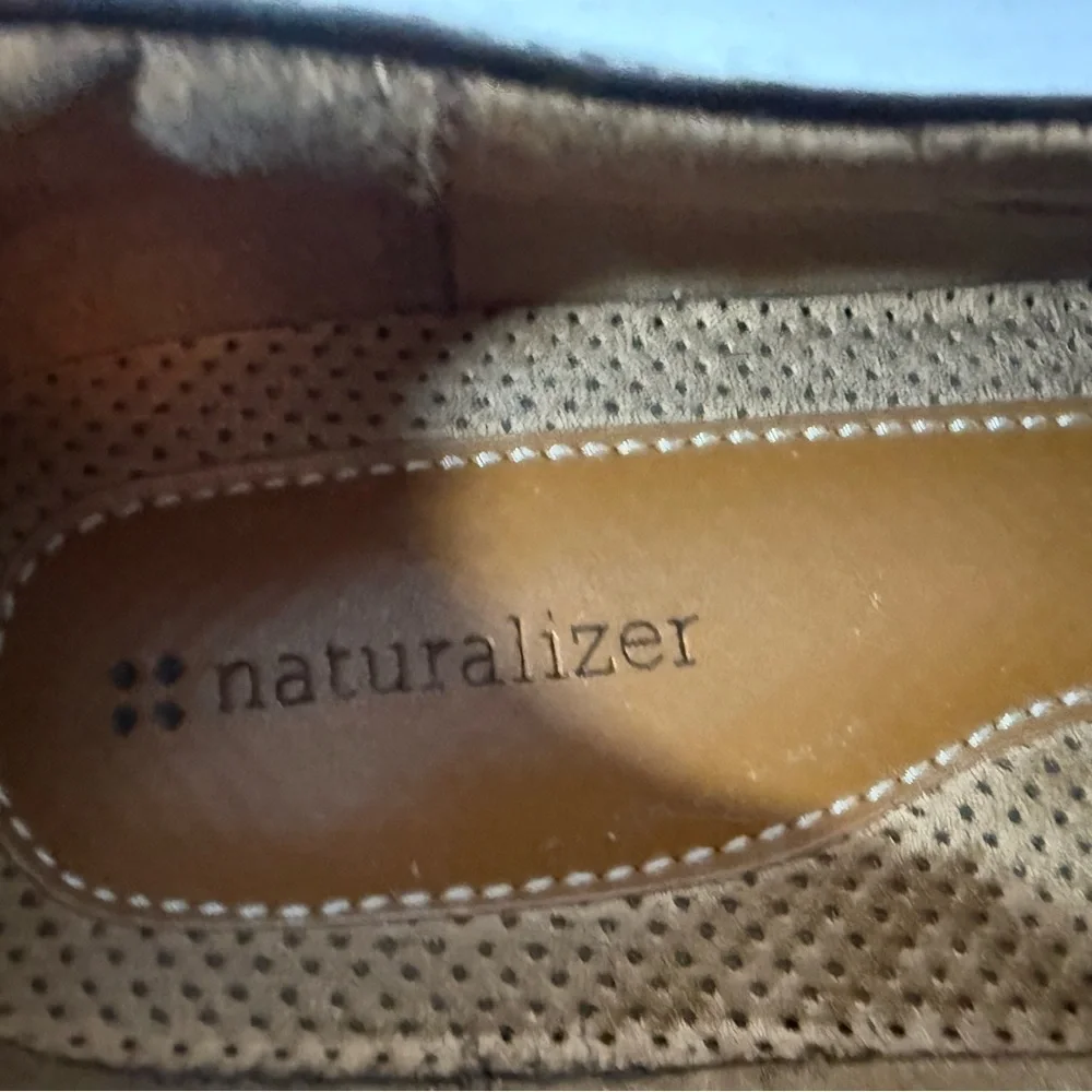 Naturalizer these men’s