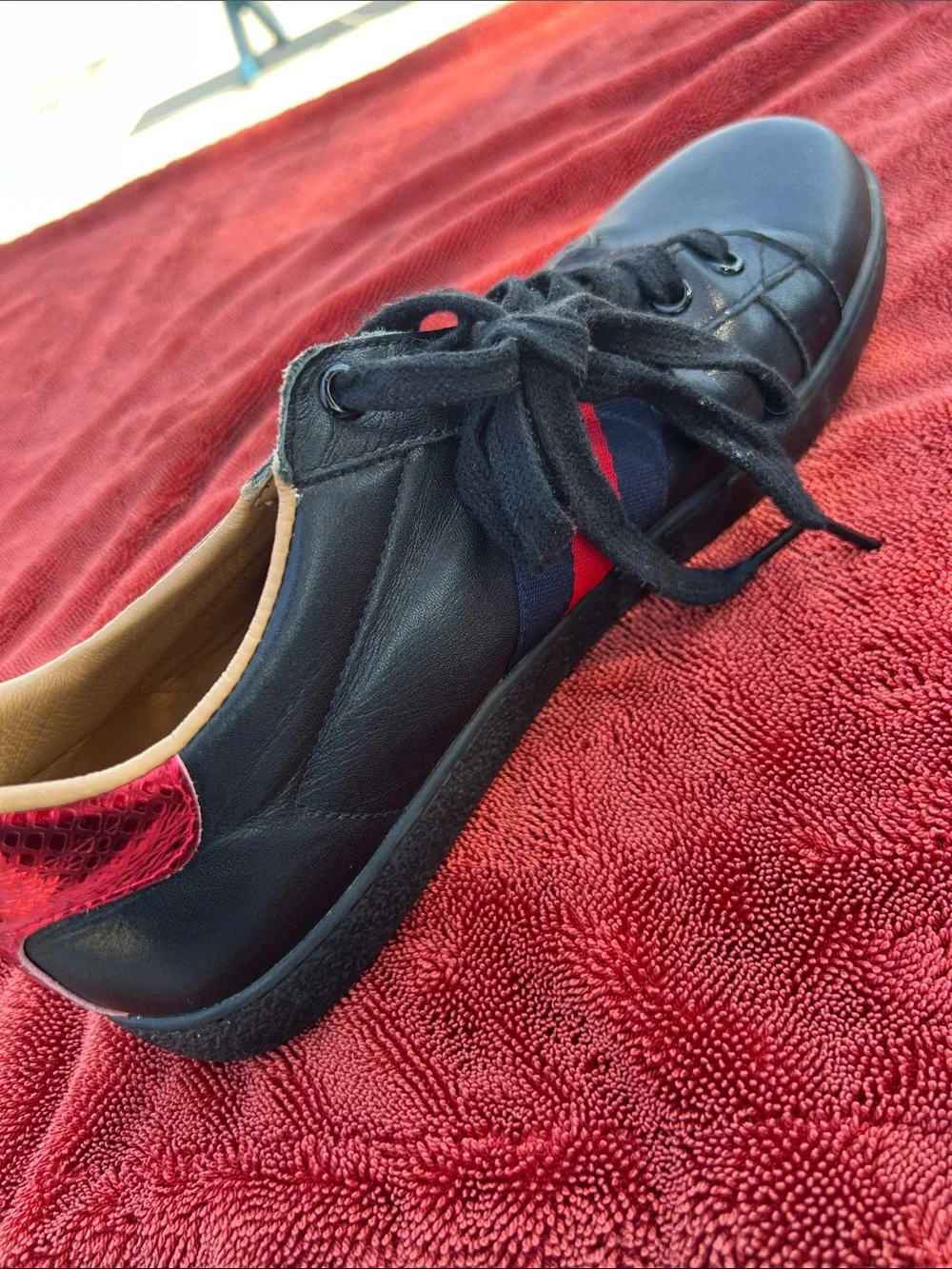 Fashion black low