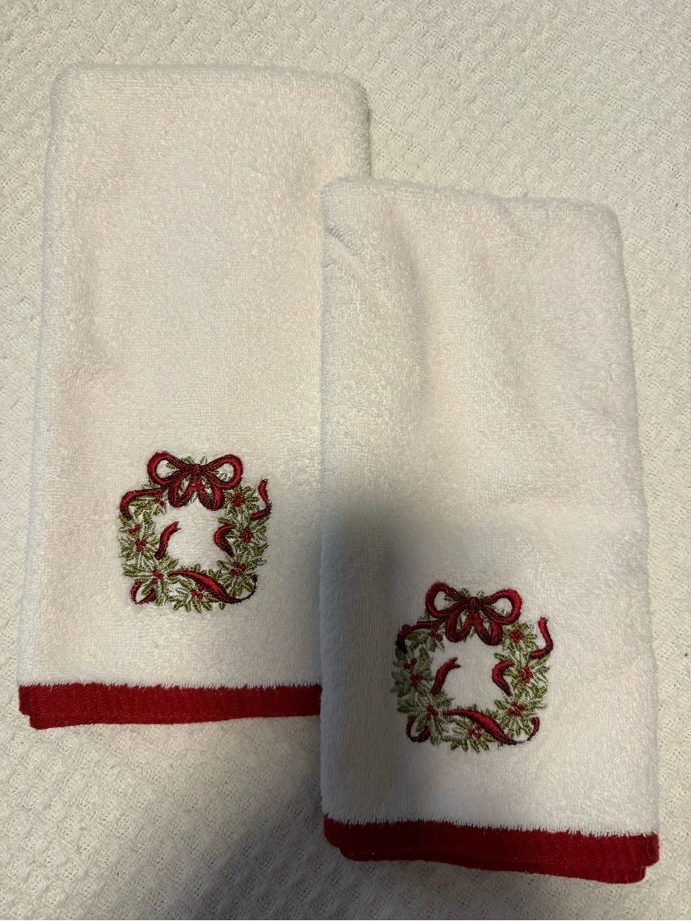 Sophia Christmas Hand Towels Set of 2 White Terry Embroidered Wreath Red Trim
