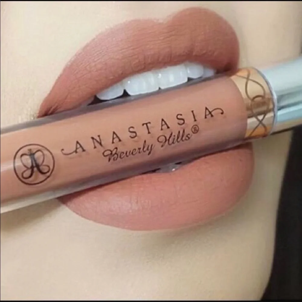 Anastasia Beverly Hills travel 💰