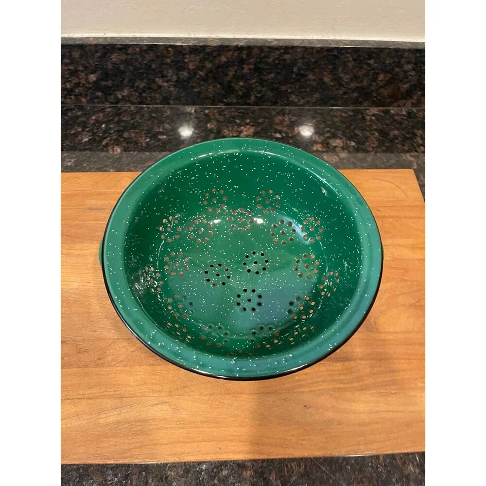 N/A enamelware green