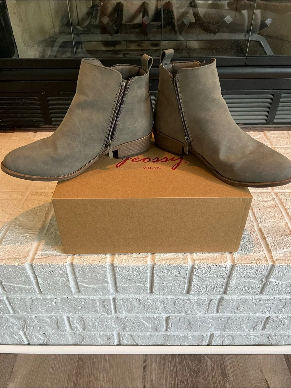 Jeossy Milan Grey Ankle Boots – Women's Size 9, Low Heel Ankle Booties -with box