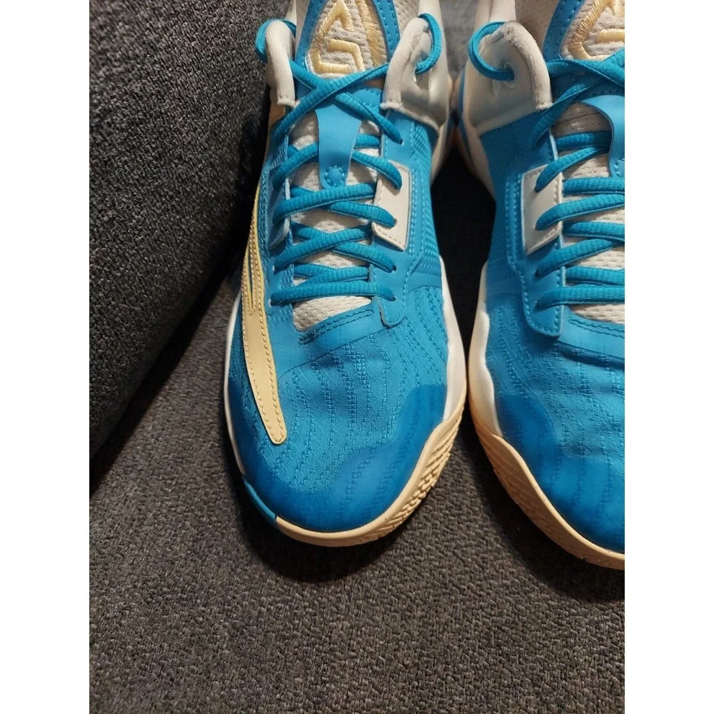 Nike giannis immortality
