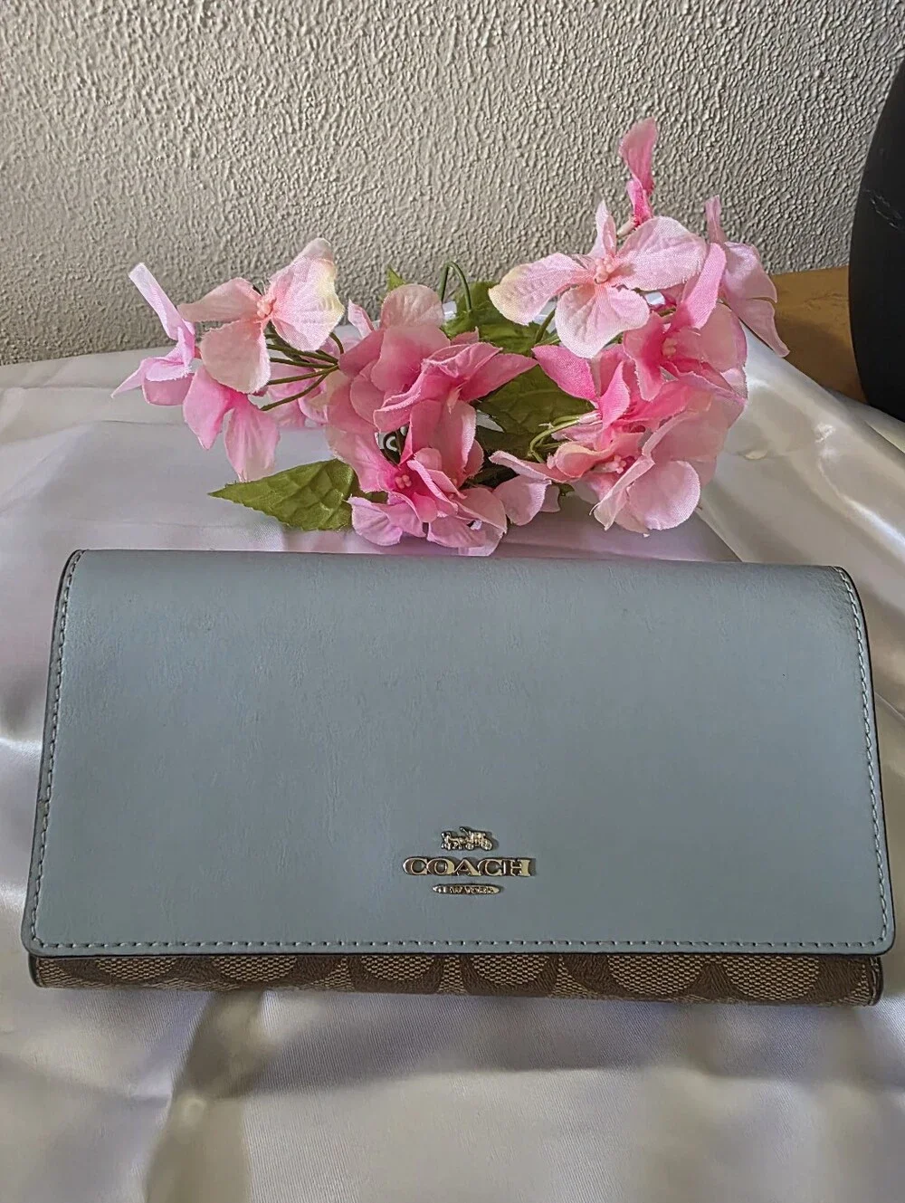 Coach Brown / Light blue Signature  Trifold Wallet C5966