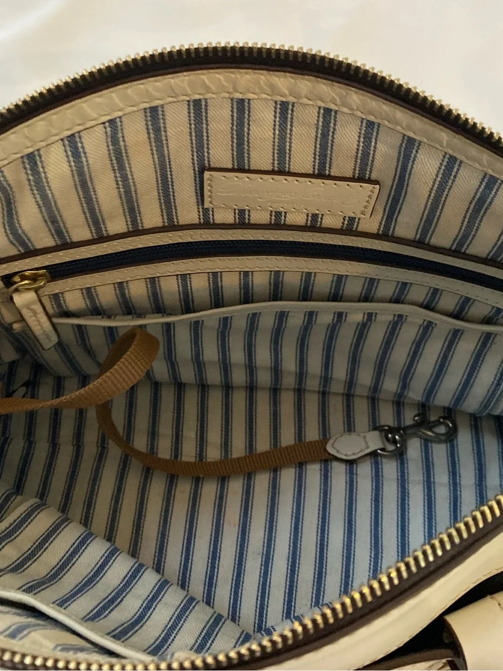 Dooney & Bourke european tan