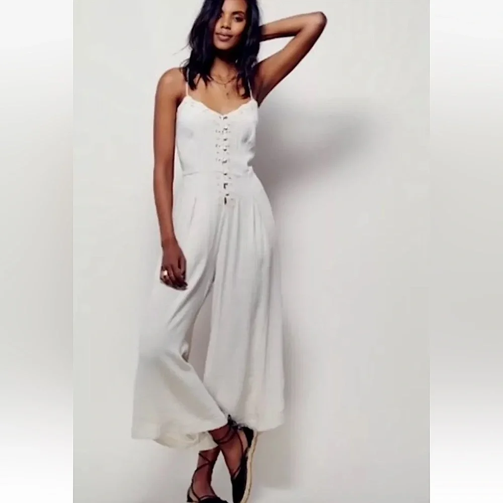 Free People reposhing this