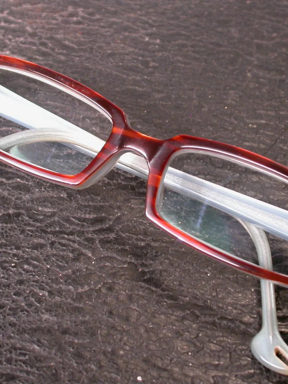 Anne Et Valentin up auction