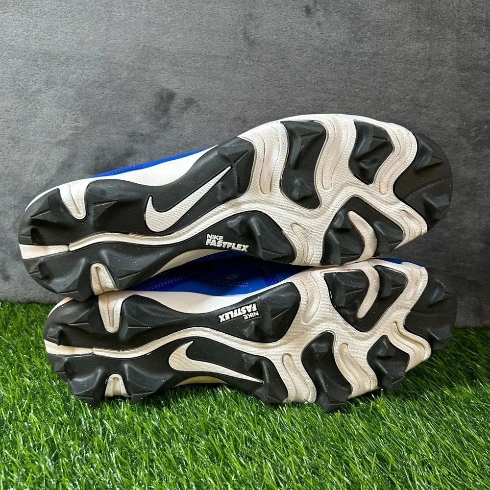 Nike reflects use