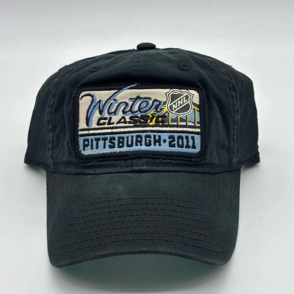 Reebok NHL Pittsburgh 2011 Winter Classic Hat Black FitMax70 Stretch Cap NEW
