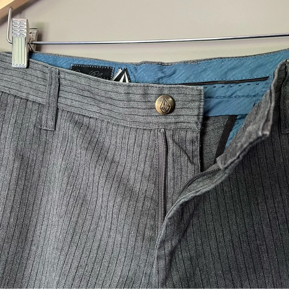 Volcom mens size