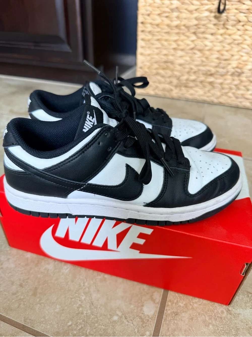 Nike low top