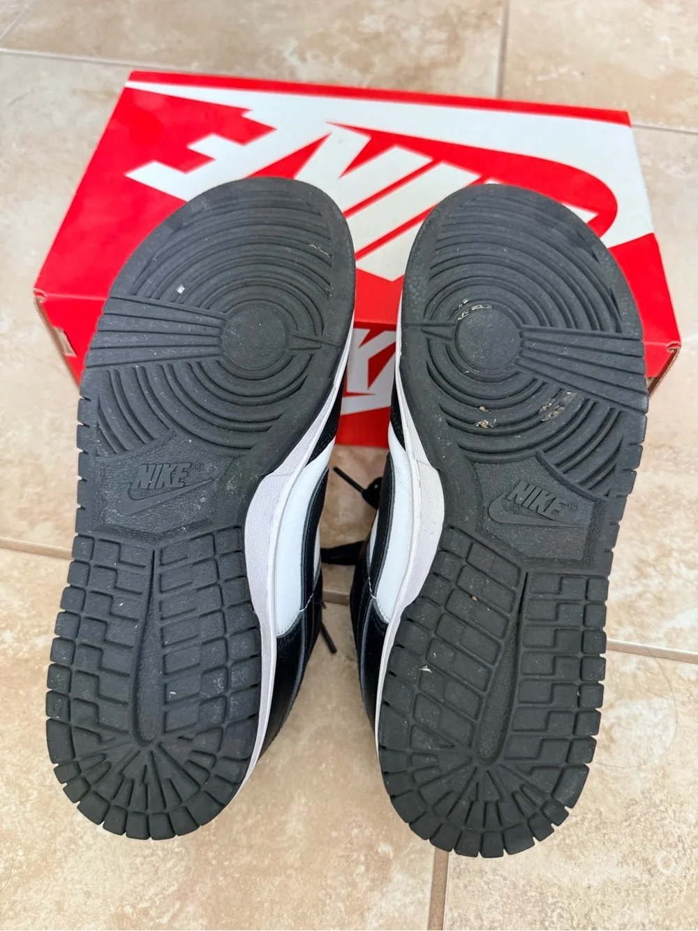 Nike low top