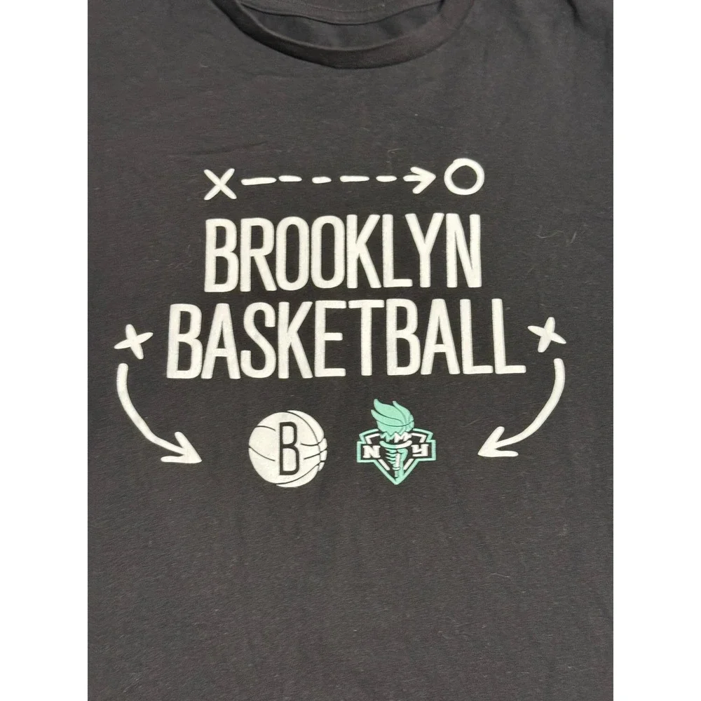 Brooklyn Basketball × Brooklyn Nets New York Liberty Black Shirt Size Small Kid