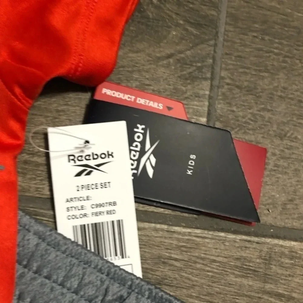 Reebok nwt gray