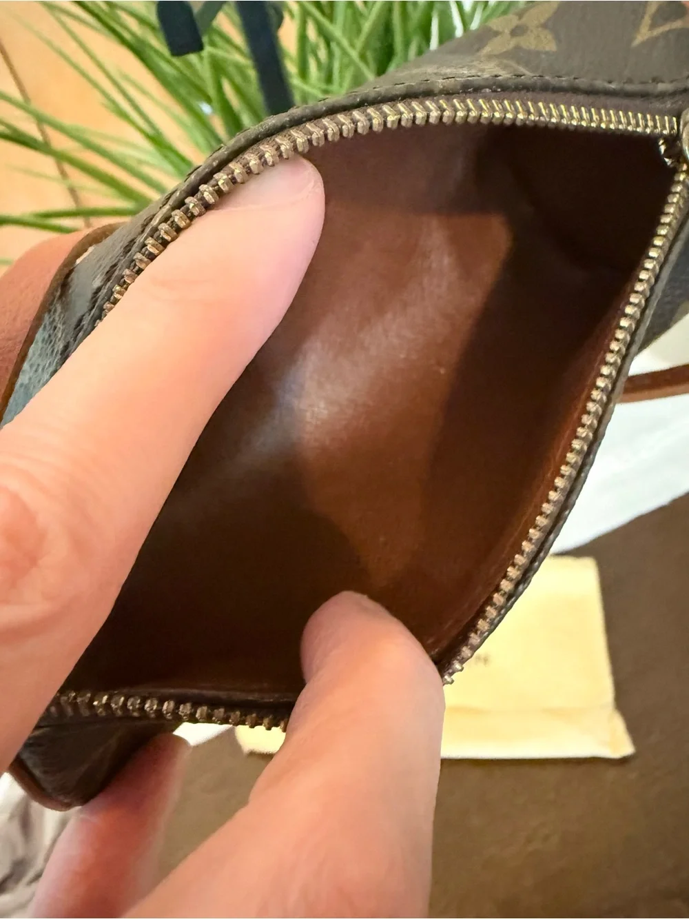 Louis Vuitton papillon 5” approx