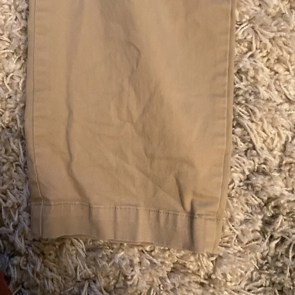 GAP classic khaki
