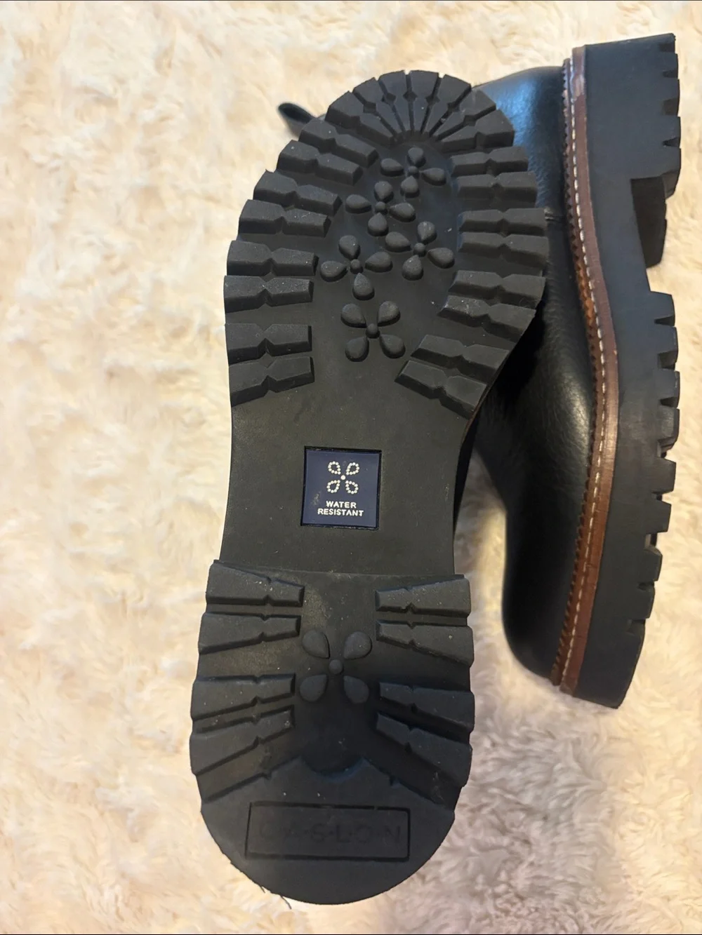 Caslon sleek black