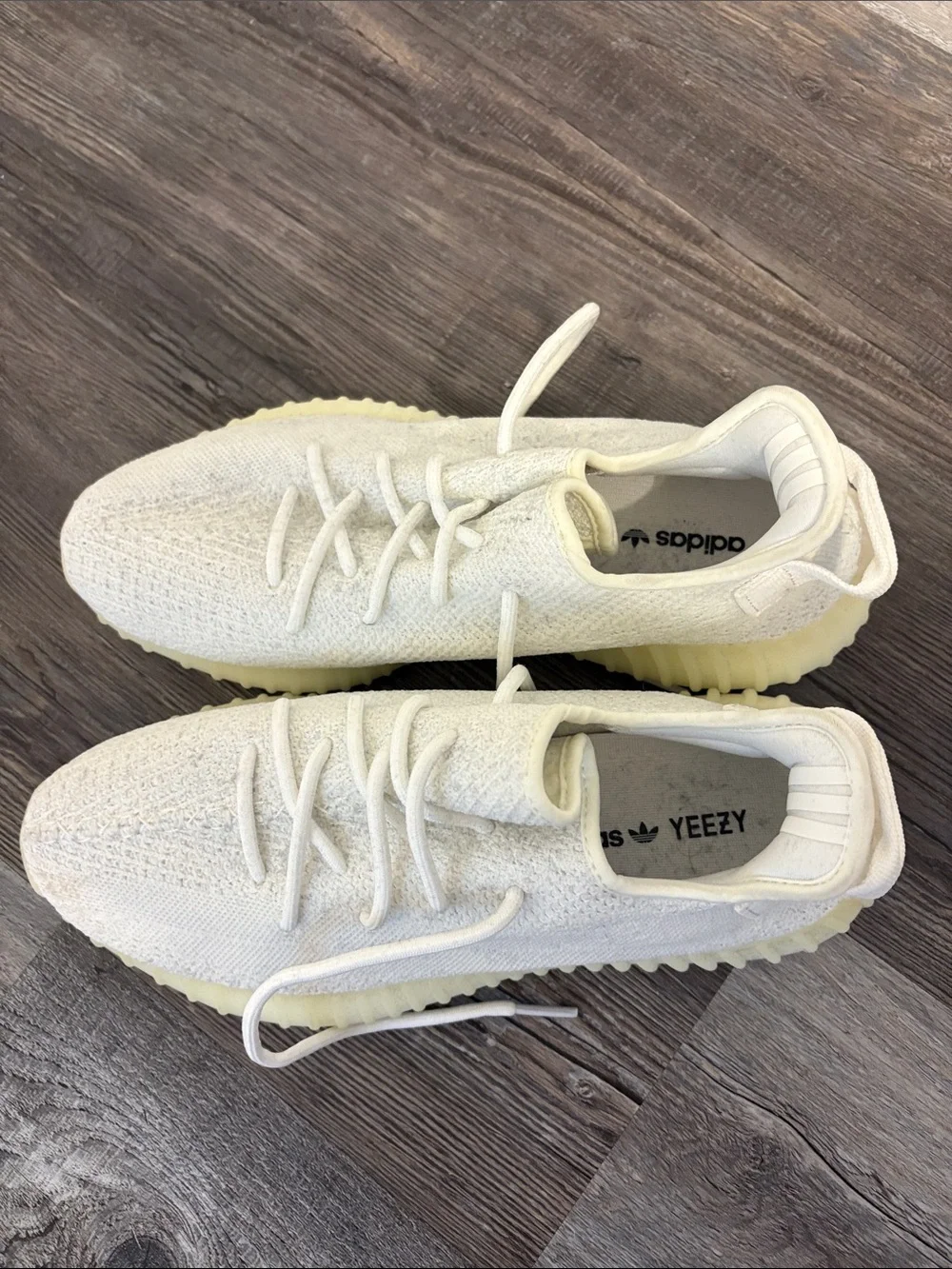 Yeezy design sneakers like