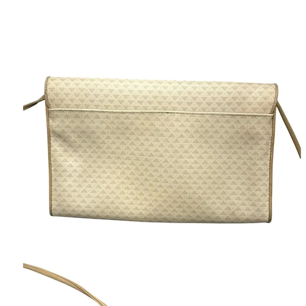 Liz Claiborne this liz