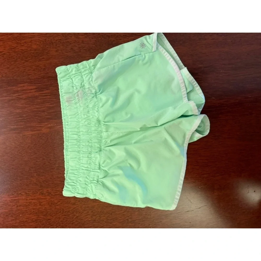 Athleta lot size
