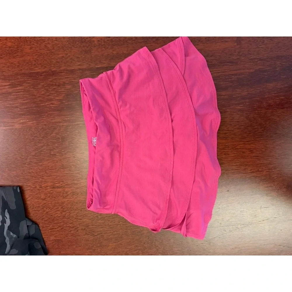 Athleta lot size