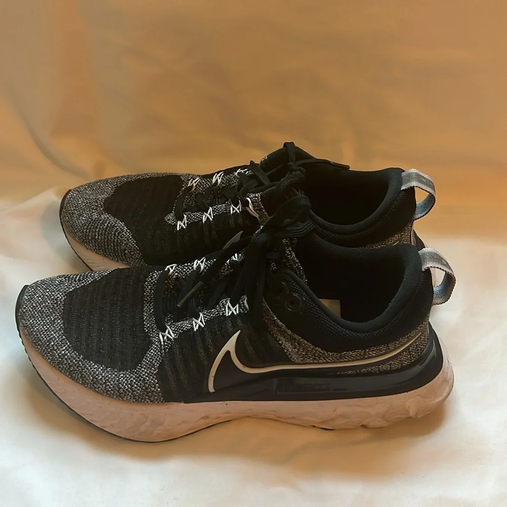 Nike good left owned