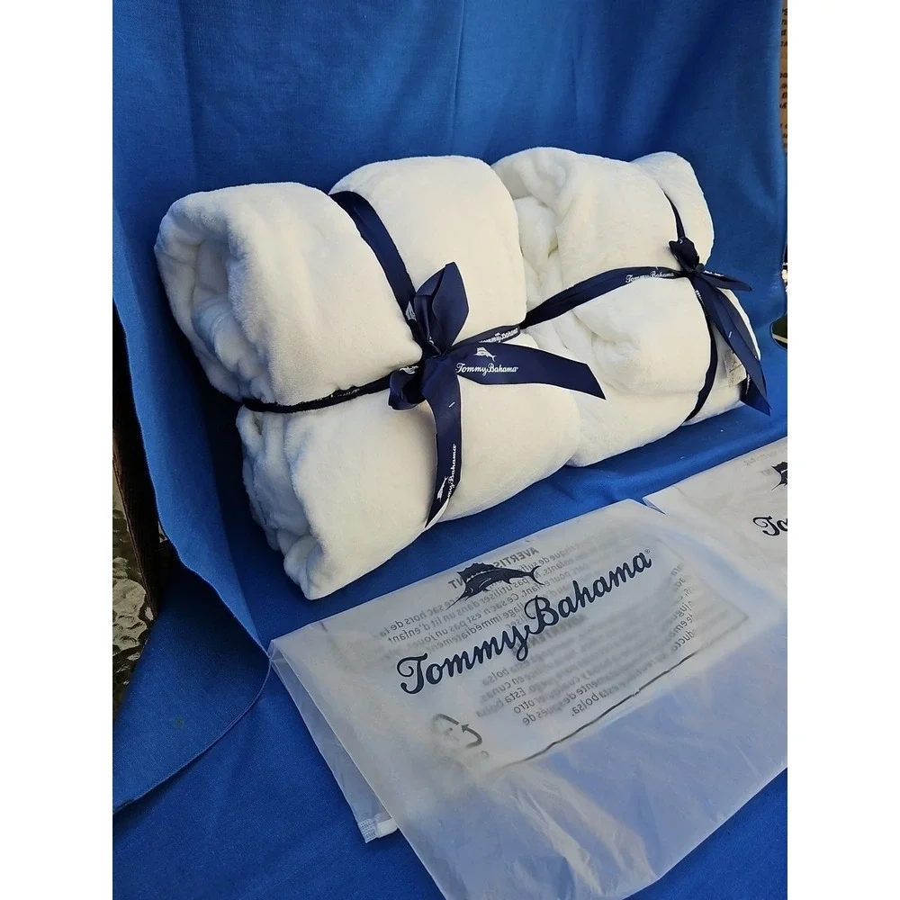 2 Tommy Bahama White Throw Blanket Flannel Plush Ultra Soft 50