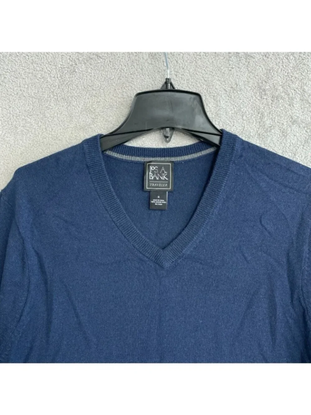 Jos. A. Bank classic neck