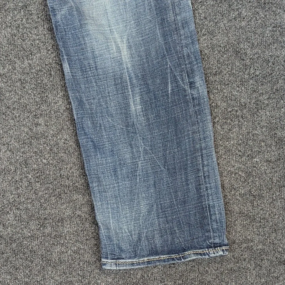 BKE classic silhouette