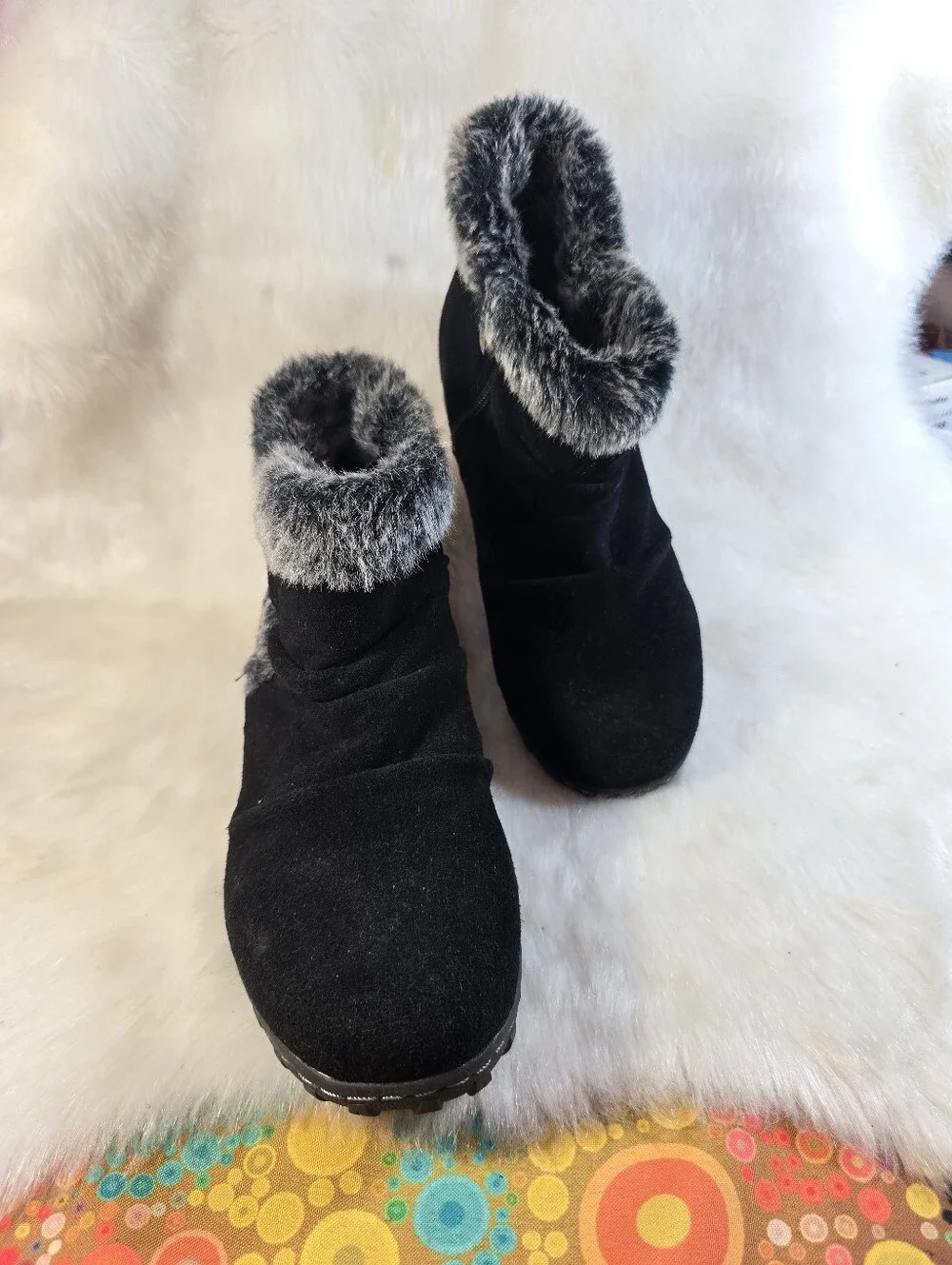 Khombu black suede