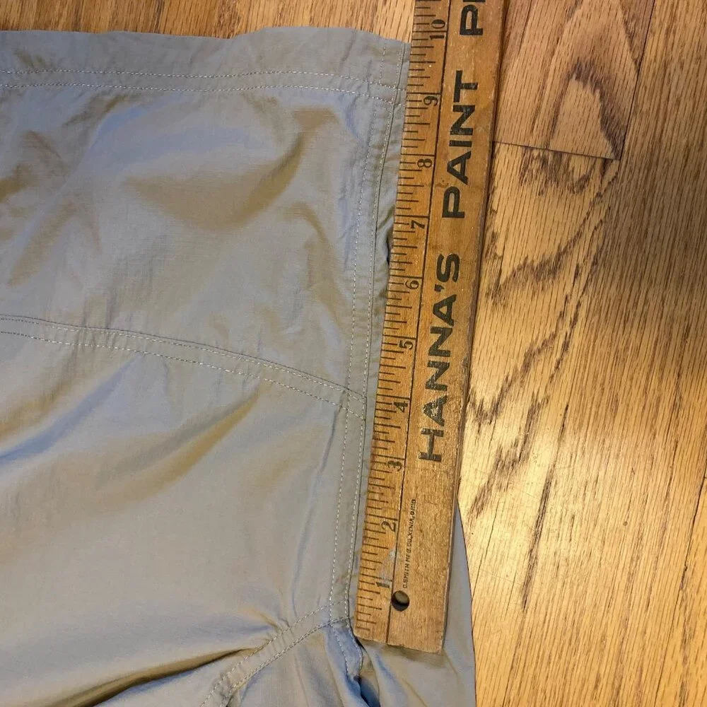 Columbia cargo size shorts