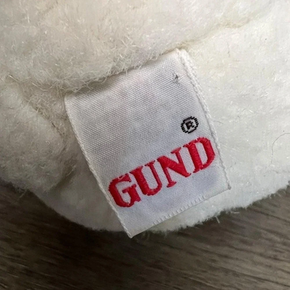 The Unbranded Brand gund vintage