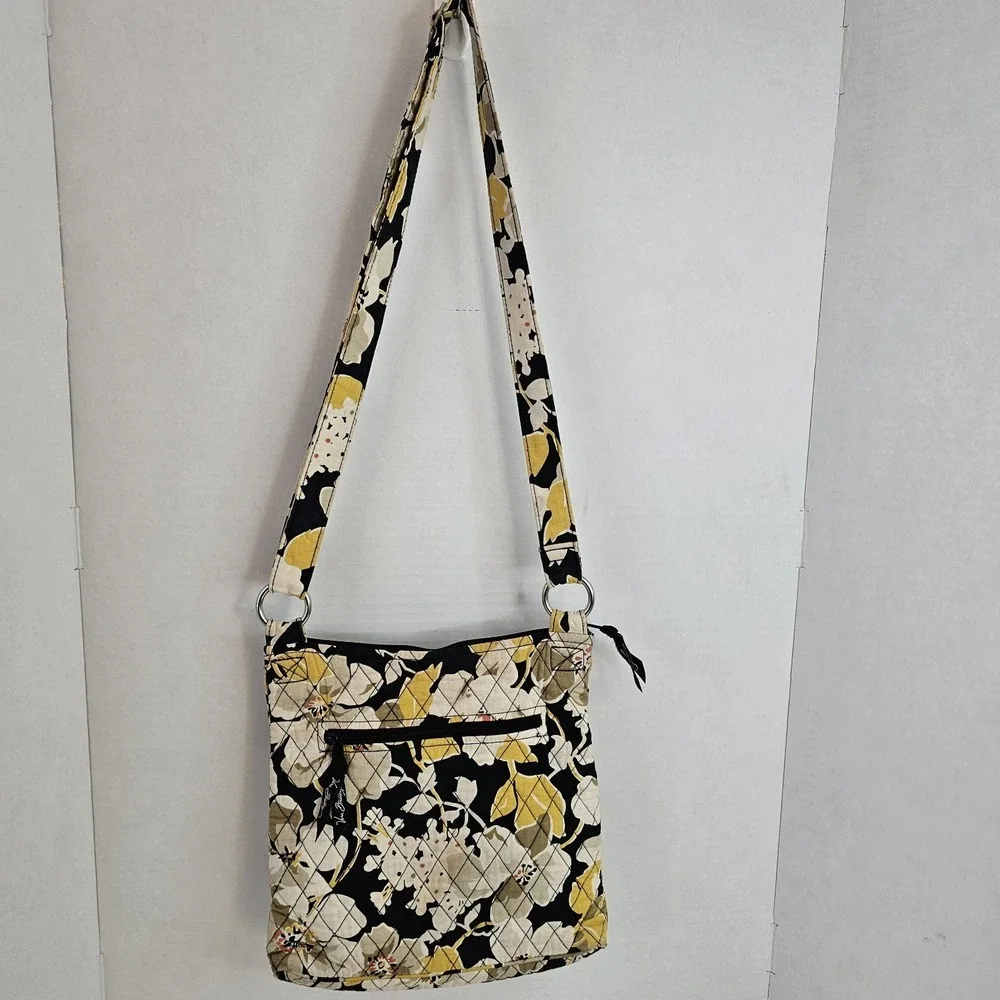 Vera Bradley use pointed small