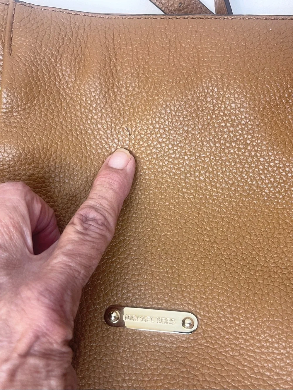 Michael Kors Crosby Pebbled Leather Medium Messenger Bag