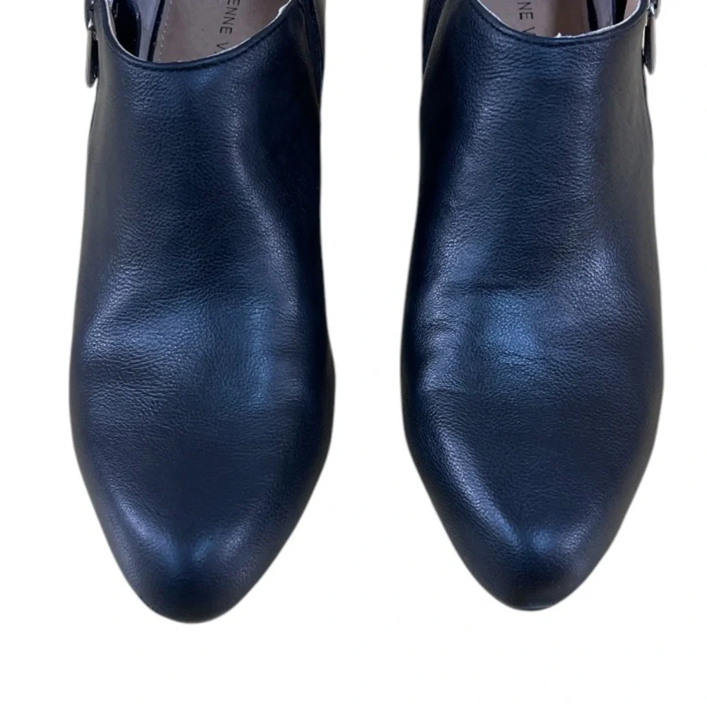 Adrienne Vittadini black ankle