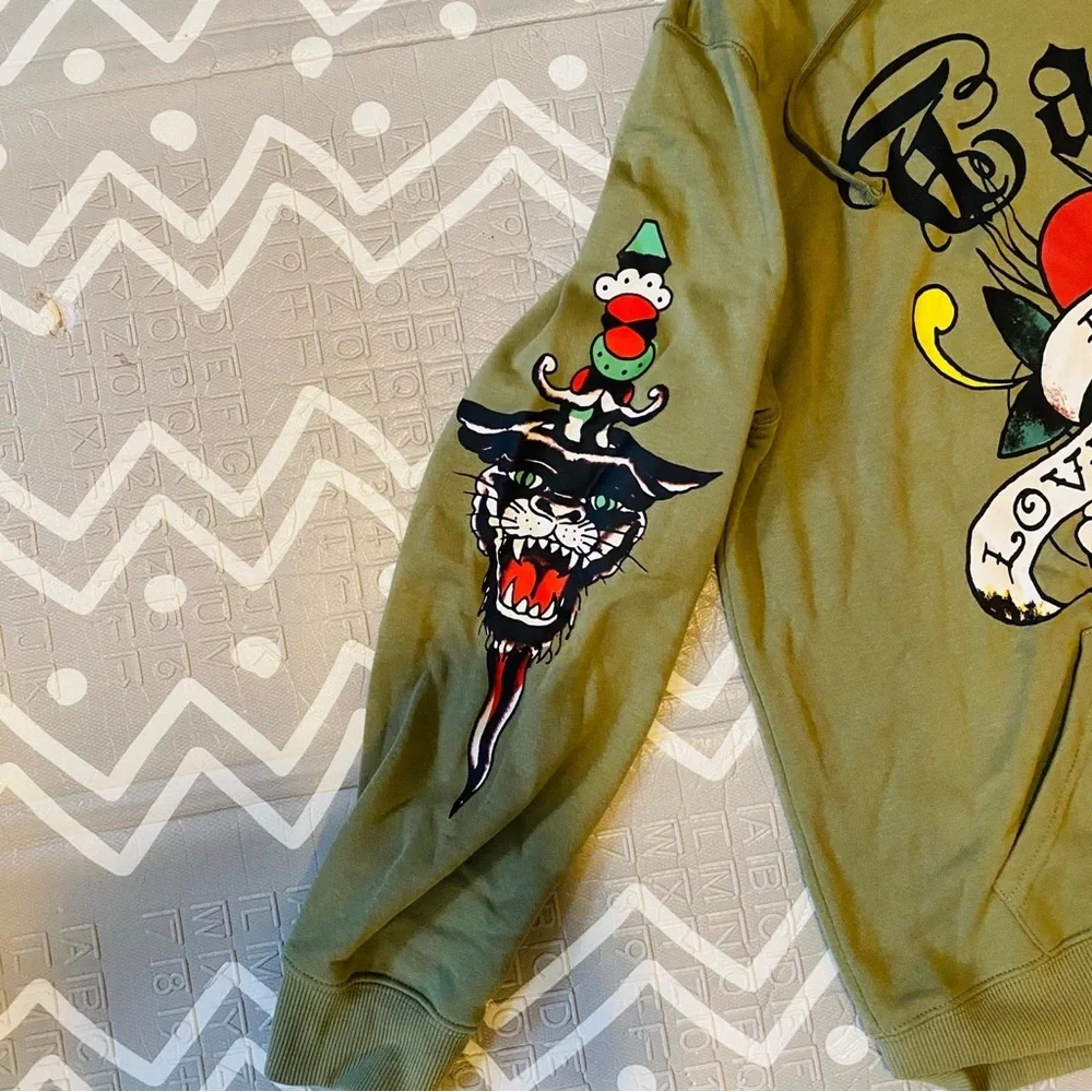 Ed Hardy featuring #nikesupreme #y2khoodie