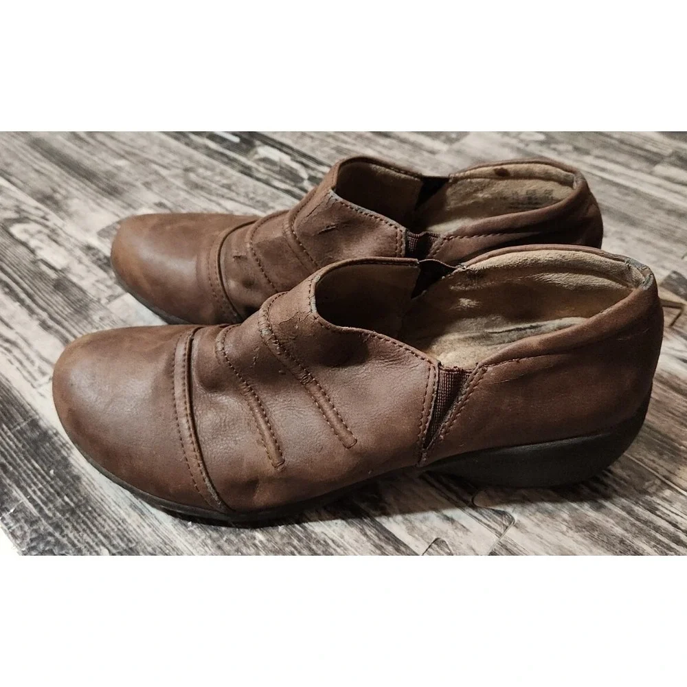 Naturalizer slip loafers