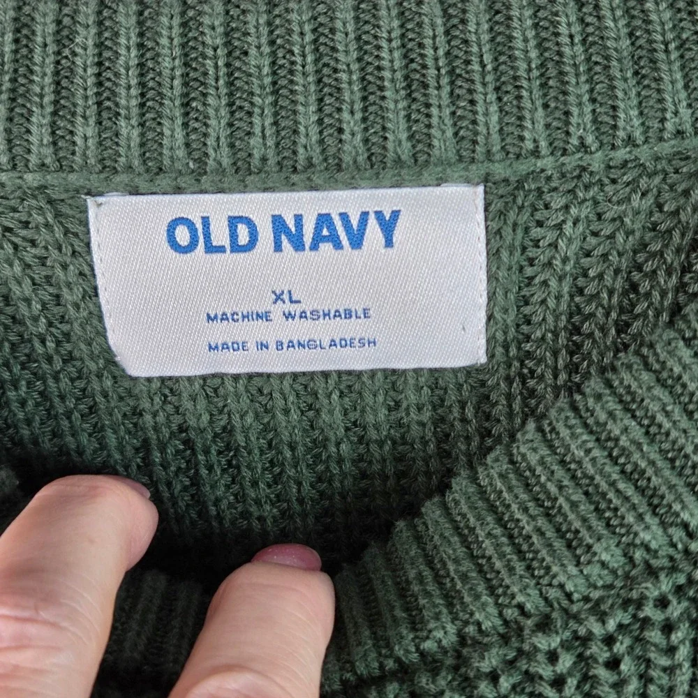 Old Navy sleeves old