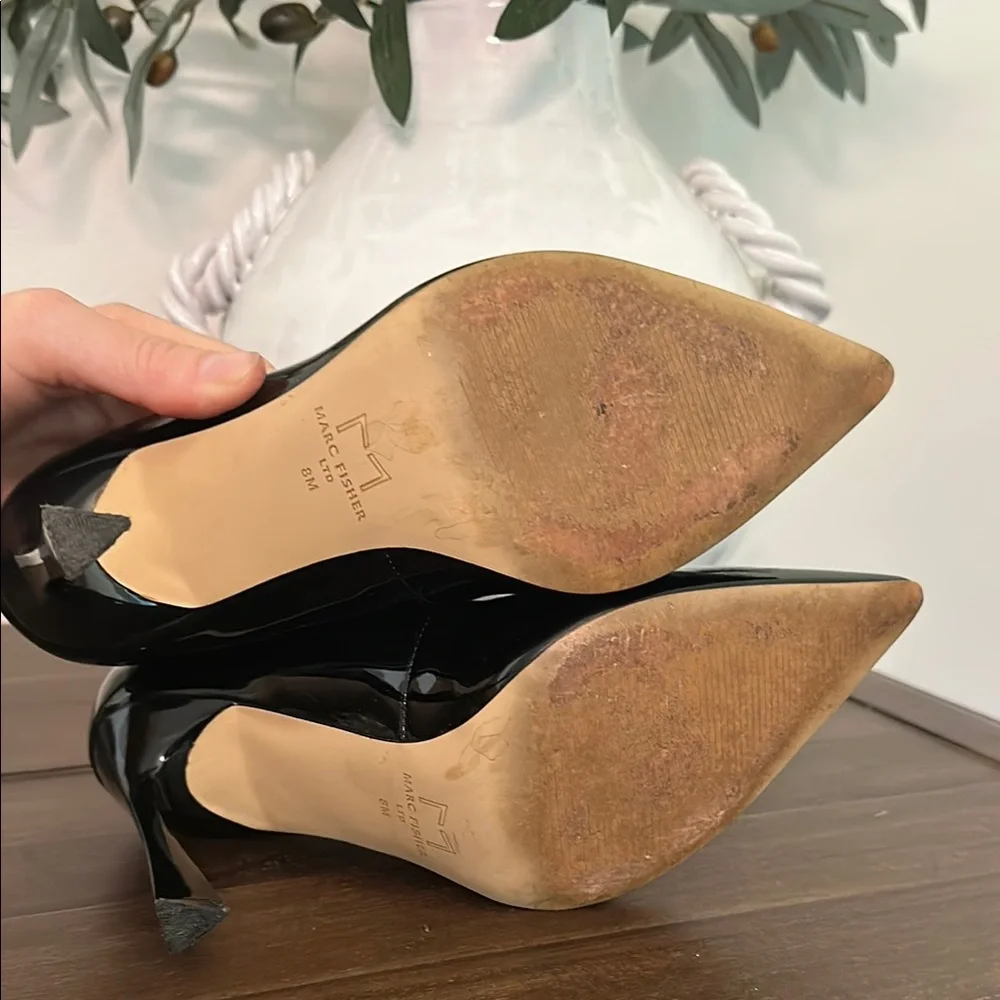 Black Patent Pointed-Toe High Heel Pumps - Women's