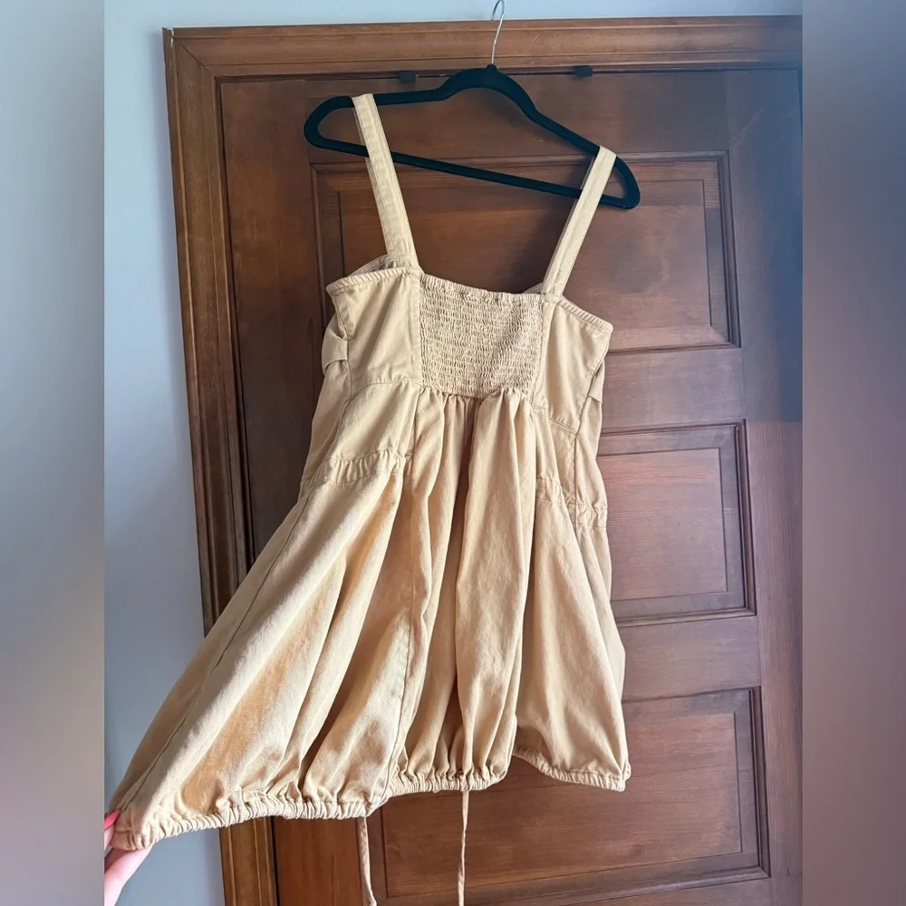 Free People chic smocked