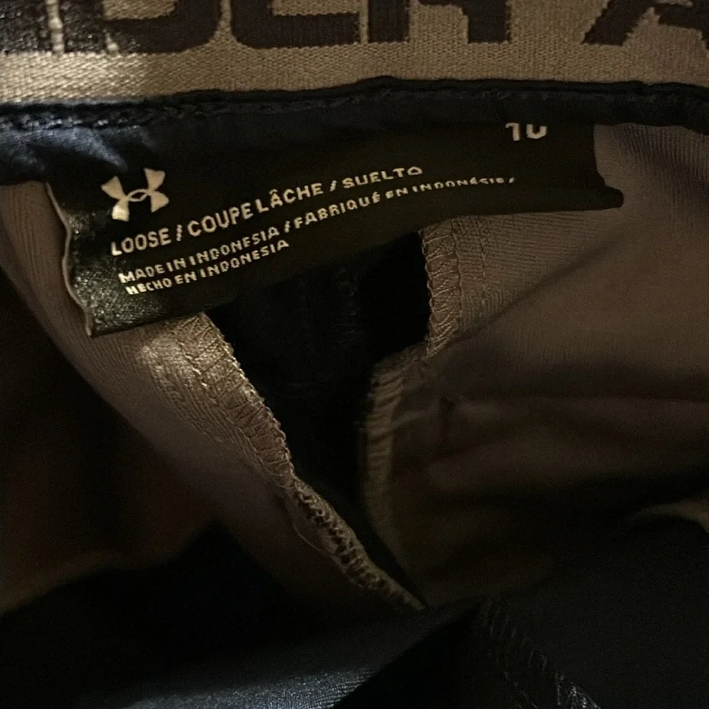 Under Armour reposhing this