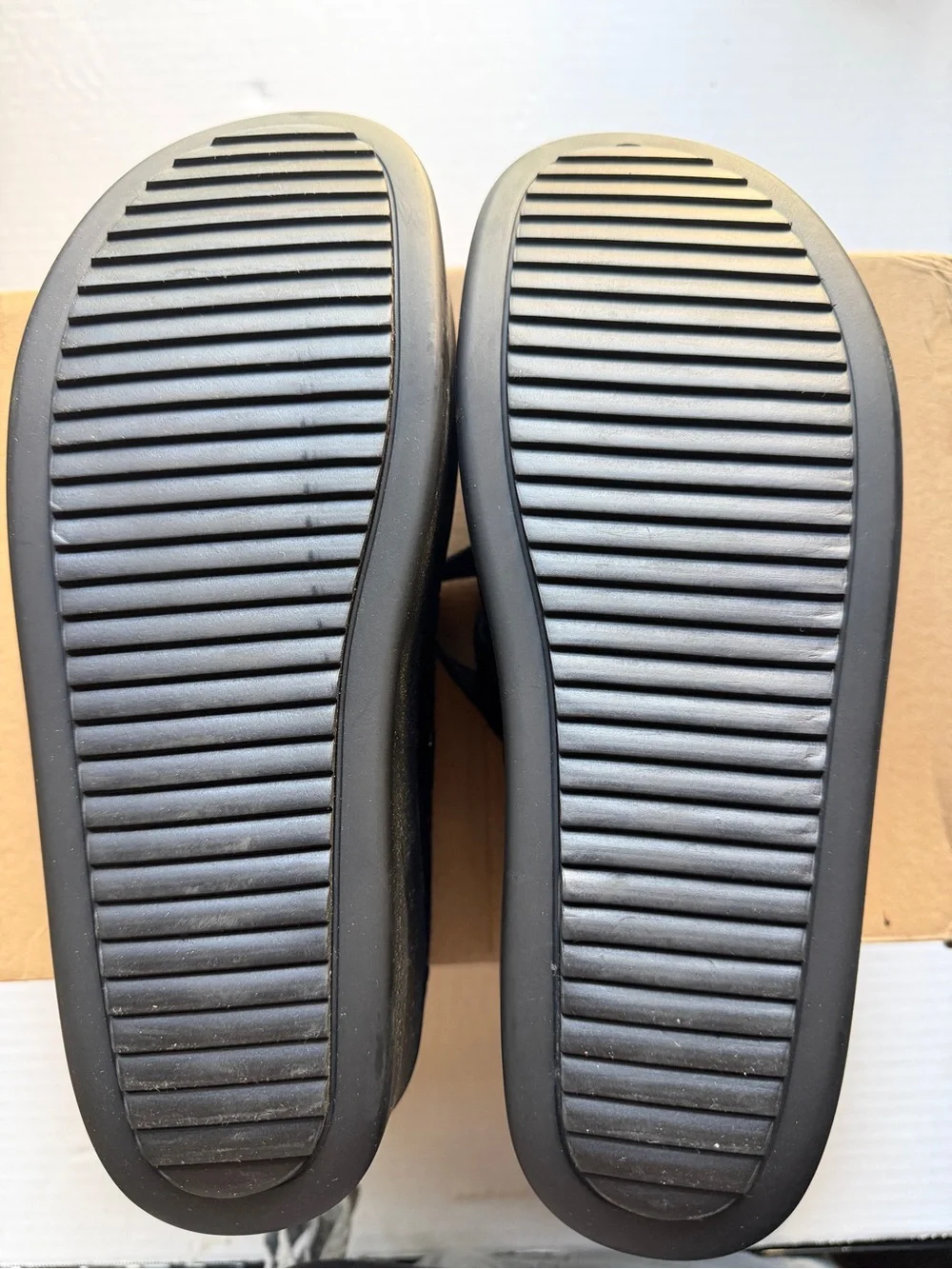 Imakokoni black platform
