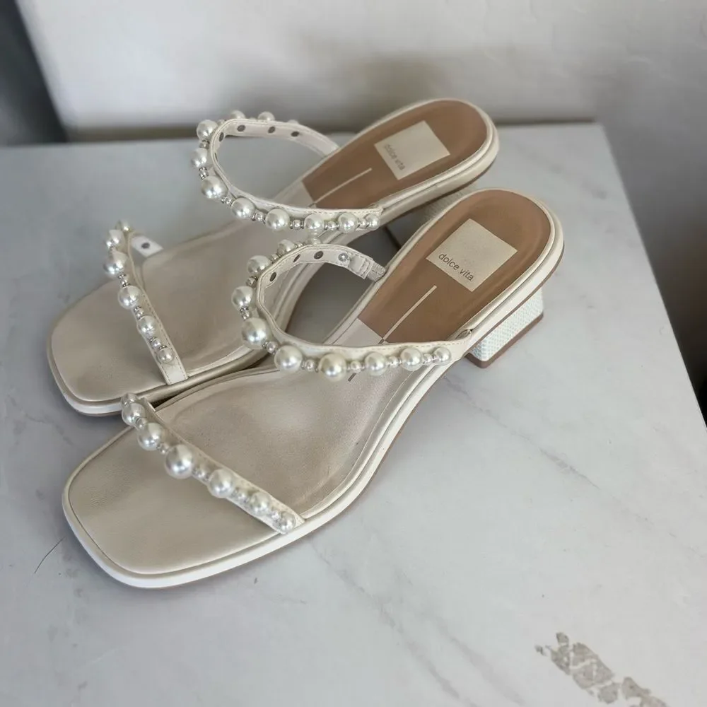 Dolce Vita elegant timeless