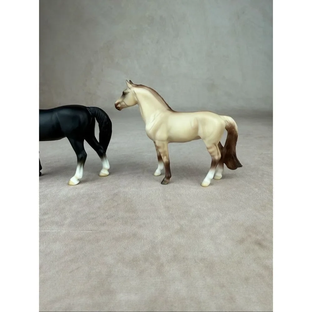 Breyer stablemates horse
